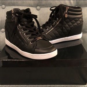 Guess wedge sneakers sz8 women’s